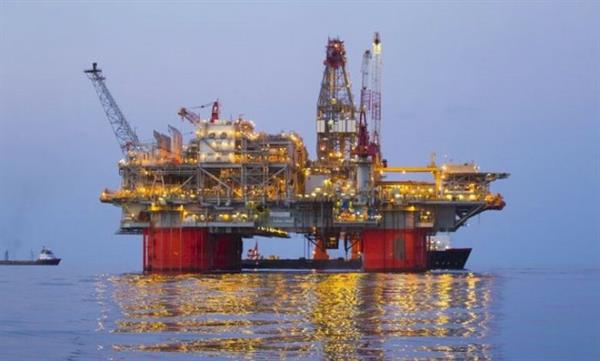 تخلیه کارکنان غول های نفتی از سکوهای خلیج مکزیک