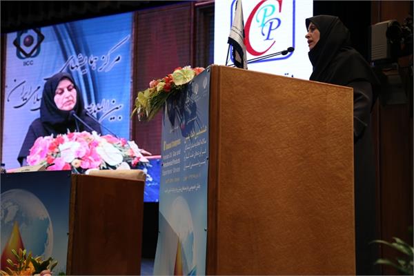 سرکار خانم پیروز بخت رئیس سازمان استاندارد و تحقیقات صنعتی ایران