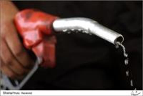 "نه" قاطع صنعت نفت به بنزین دو نرخی/تعیین تکلیف بنزین به بعد از تصویب بودجه موکول شد