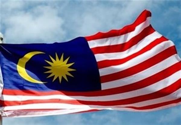 مالزی دو کشتی را به اتهام انتقال غیرقانونی نفت توقیف کرد