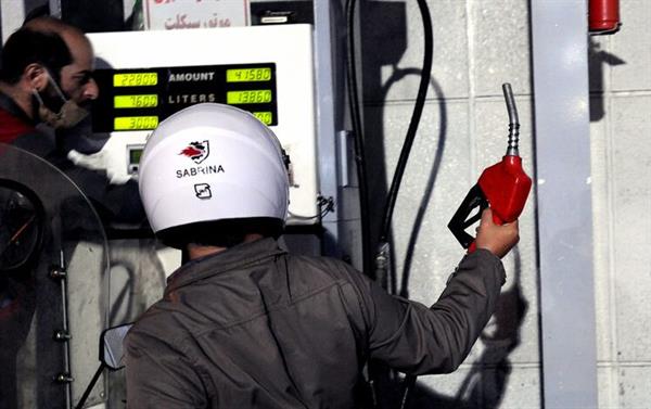 نماینده مجلس: جامعه کشش افزایش قیمت بنزین را ندارد