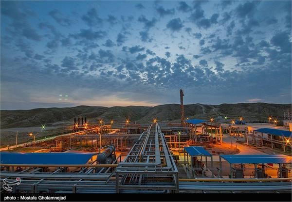 امضای قراردادهای جدید با شل و توتال برای توسعه میادین نفت و گاز ایران