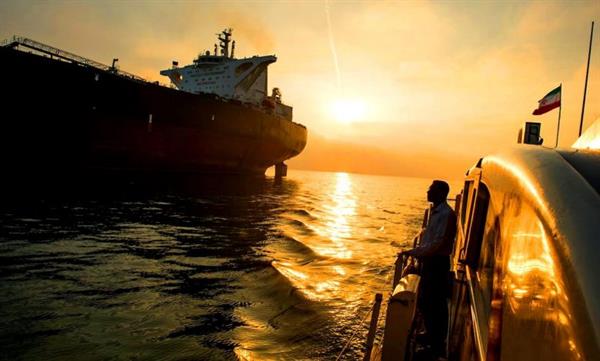 بلومبرگ: چین نفت ایران را به عنوان نفت عمان و مالزی 10 درصد ارزانتر می‌خرد