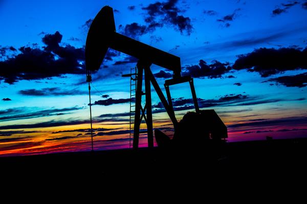 افزایش قیمت نفت به دلیل سودبری معامله‌گران
