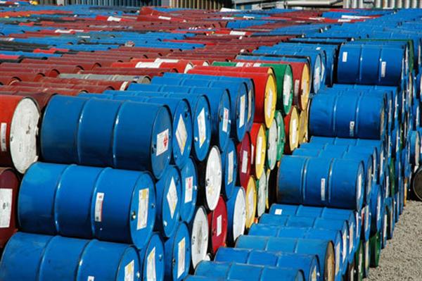 زنگنه:ورود۵۰۰ هزار بشکه در روز نفت ایران به بازار یک ماه پس از لغو تحریم‌ها