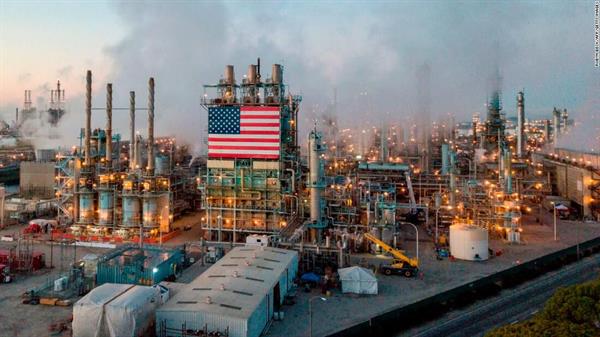 ظرفیت پالایش نفت آمریکا برای دومین سال پیاپی کاهش یافت