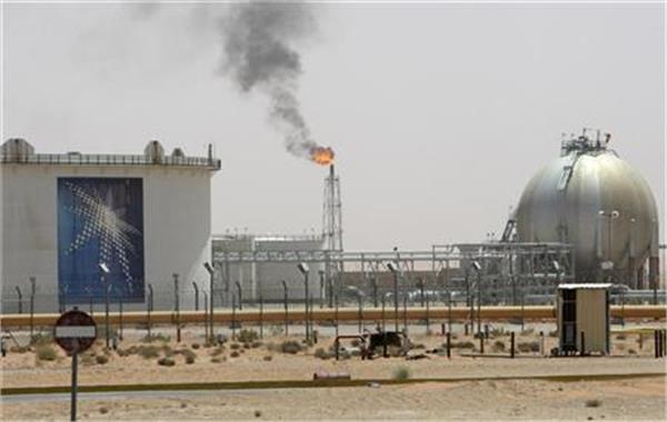 گزارش رسانه ها از شلیک موشک نیروهای یمنی به شرکت نفتی آرامکو عربستان