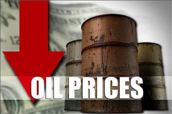 گزارش دویچه وله از بازار پر نفت جهان و پایین آمدن قیمت آن
