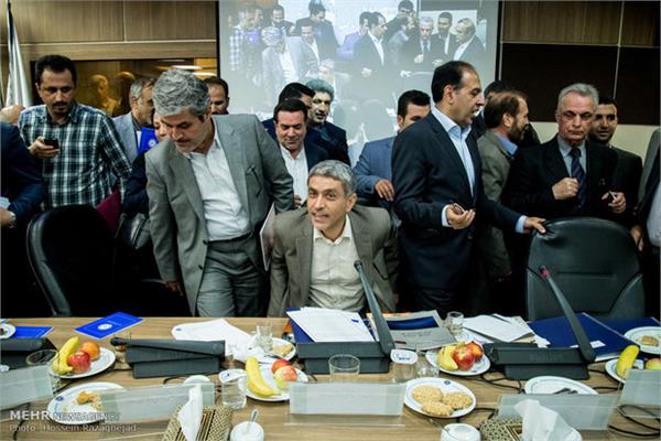 رئیس اتاق ایران اعلام کرد: قول مالیاتی طیب‌نیابه فعالان اقتصادی/پیش‌شرط‌های دسترسی به حسابها