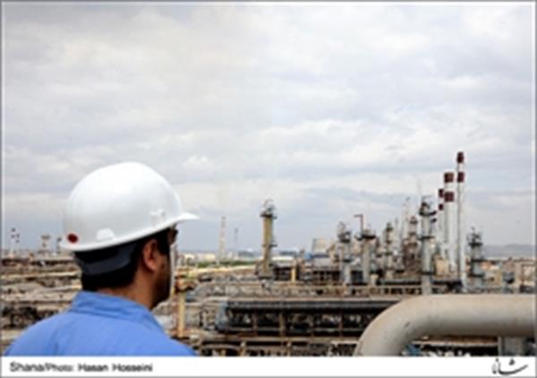 تولید روزانه ٤,٥ میلیون لیتر بنزین و گازوئیل یورو ٤ در پالایشگاه اصفهان