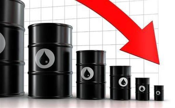 افت قیمت نفت در پی کاهش قیمت رسمی فروش عربستان