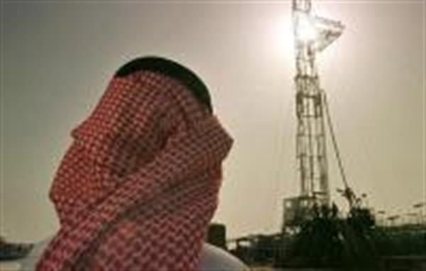 عرضه نفت عربستان ۳۵۰ هزار بشکه کاهش می‌یابد