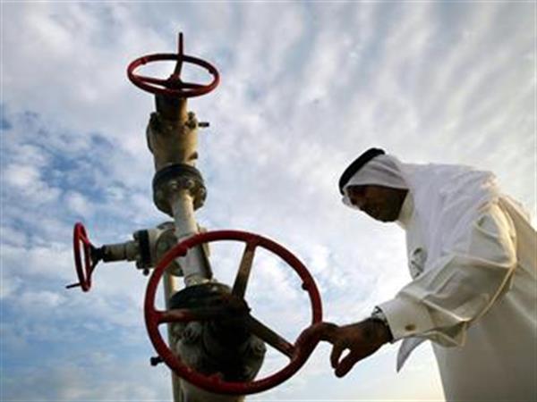 درخواست سناتورهای آمریکایی از سعودی ها: برای کاهش تولید نفت اقدام کنید