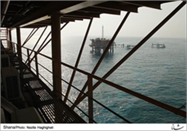 شرکت نفت فلات قاره ایران ٨٥ قرارداد امضا کرد