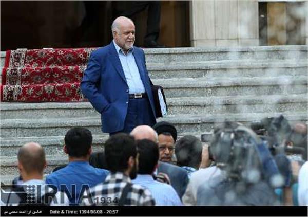 وزیر نفت : مدل جدید قراردادهای نفتی ایران به زودی رونمایی می شود