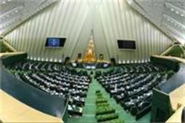 حضور کمیسیون های انرژی و صنایع مجلس در نمایشگاه ایران پلاست