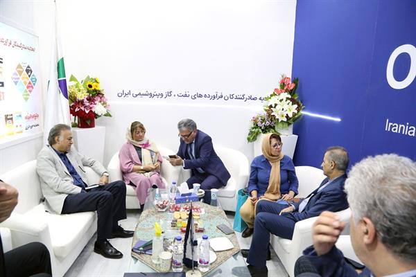 بیست و سومین نمایشگاه نفت گاز و پتروشیمی ایران 54