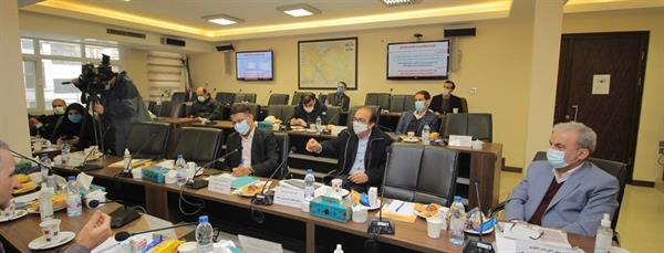 جلسه بررسی فرصت ها و چالش های پیش رو و ضرورت ایجاد نهاد تنظیم گر در صنعت نفت و فرآورده های نفتی کشور 5