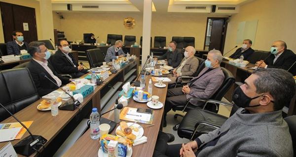 جلسه بررسی فرصت ها و چالش های پیش رو و ضرورت ایجاد نهاد تنظیم گر در صنعت نفت و فرآورده های نفتی کشور 1