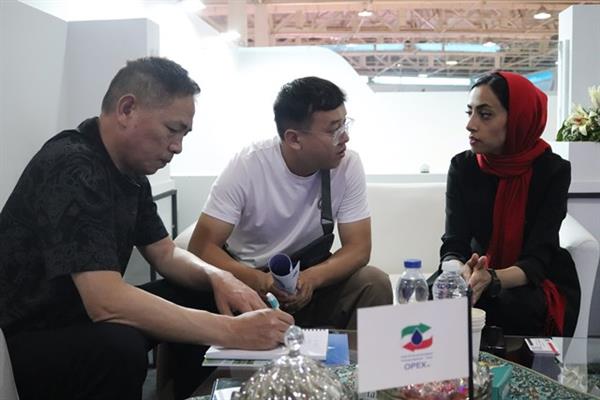 گزارش تصویری از چهارمین روز بیست و هفتمین نمایشگاه بین المللی نفت و گاز پالایش 81