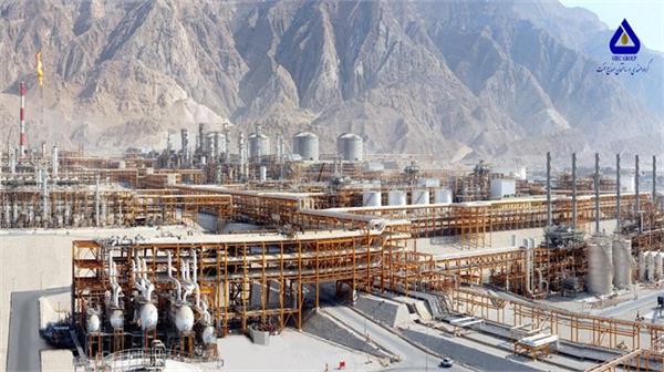 Iran invites foreign firms to develop oil, gas industry