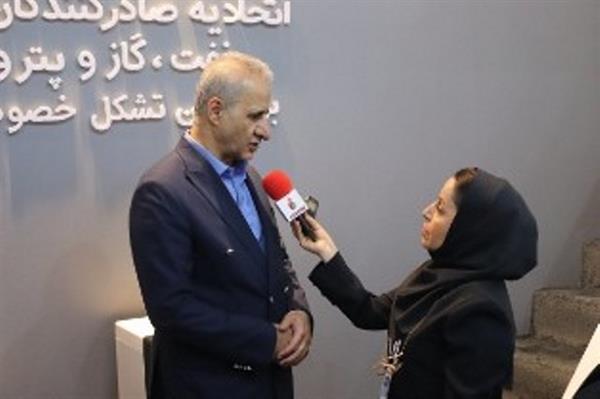 گزارش تصویری از اولین روز بیست و هفتمین نمایشگاه بین المللی نفت و گاز پالایش  38