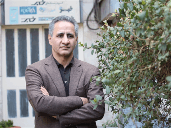 پاسخ های حمید حسینی به منتقدان قراردادهای نفتی در کافه خبر /نباید فرصت ها را از دست بدهیم