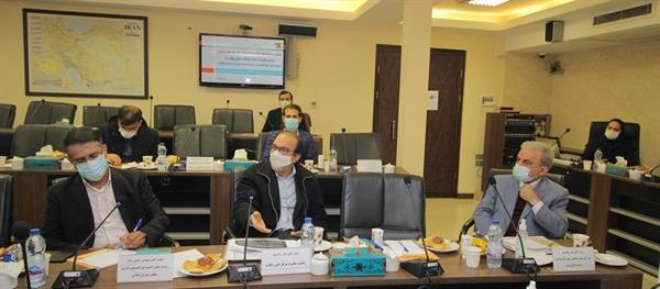 جلسه بررسی فرصت ها و چالش های پیش رو و ضرورت ایجاد نهاد تنظیم گر در صنعت نفت و فرآورده های نفتی کشور 2