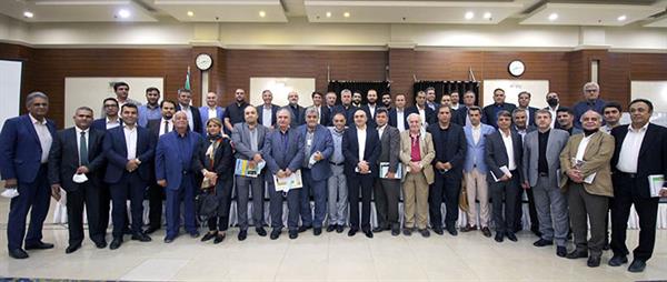گزارش تصویری مجمع عمومی عادی اتحادیه صادرکنندگان فرآورده های نفت گاز و پتروشیمی ایران 17