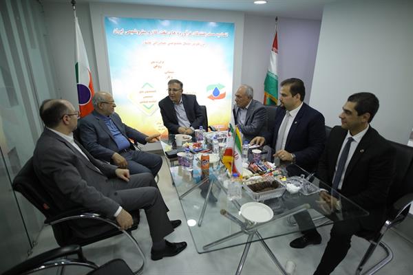 اولین روز نمایشگاه 98 33