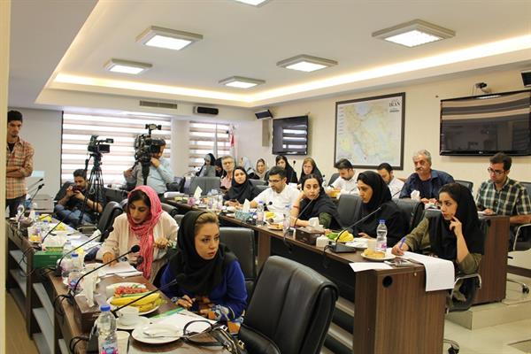 نشست خبری مورخ 9-7-98 3