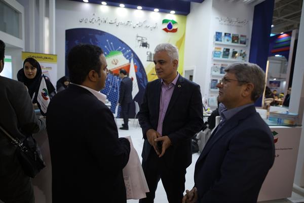 اولین روز نمایشگاه 98 1