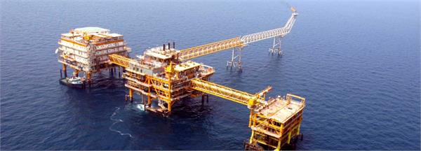 India to Cut Iran Oil Imports in Row Over Gas Deal