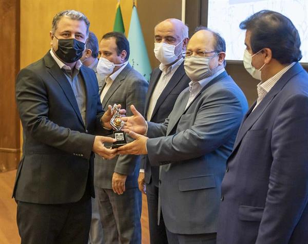 پتروشیمی امیرکبیر نشان عالی درخشان جهش تولید گرفت