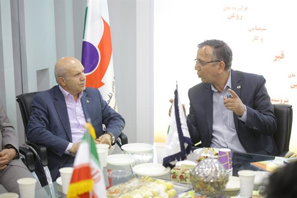 دومین روز نمایشگاه 98 8