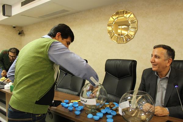 قرعه کشی سومین دوره مسابقات فوتسال اتحادیه صادرکنندگان فرآورده های نفت،گاز و پتروشیمی ایران 23