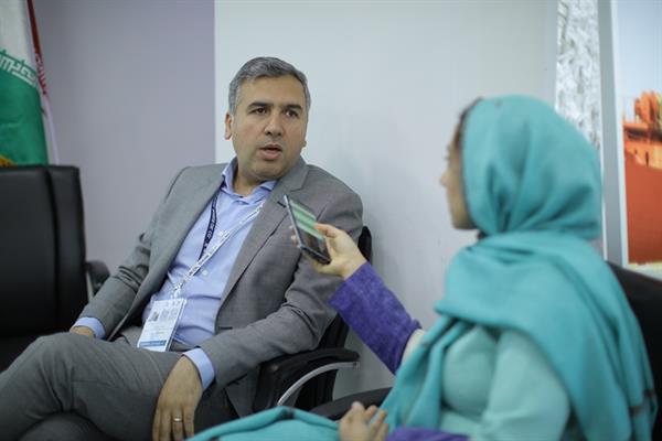 اولین روز نمایشگاه 98 16