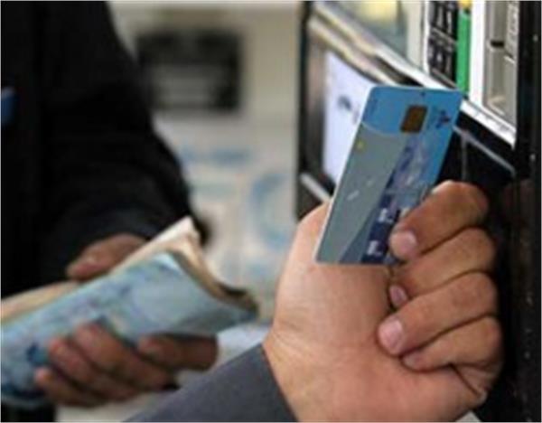 هیچ دلیلی برای حذف بنزین یارانه ای و تک نرخی کردن قیمت پیدا نمی کنم!
