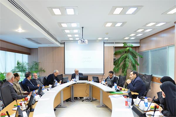 وضعیت نابسامان تعطیلات به تولید آسیب می‌رساند