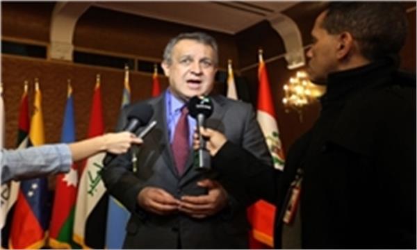 وزیر نفت ونزوئلا برای مذاکره با زنگنه امشب به تهران می‌رسد