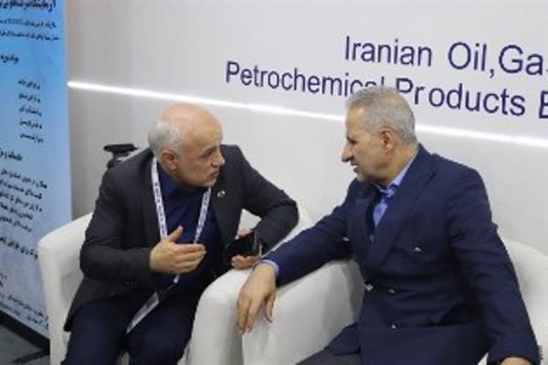 گزارش تصویری از اولین روز بیست و هفتمین نمایشگاه بین المللی نفت و گاز پالایش  23