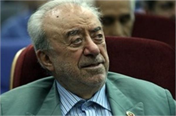 صنعت نفت از ارکان مهم توسعه و اشتغالزایی در کشور است