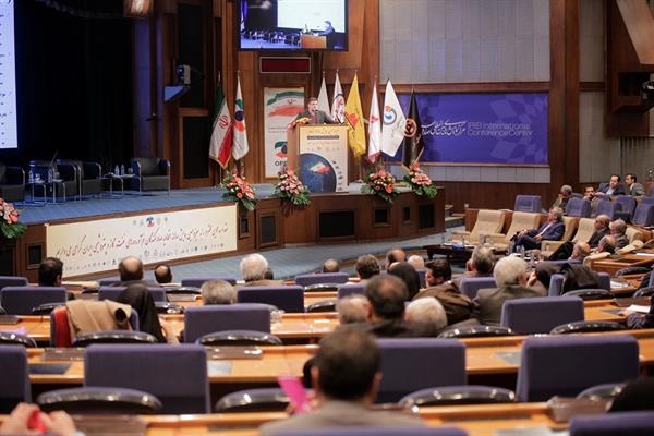 سیزدهمین همایش سالانه اتحادیه 19