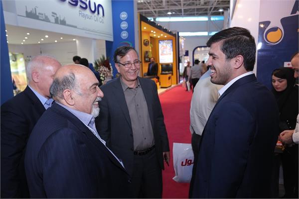 روز اول نمایشگاه نفت و گاز 97 21