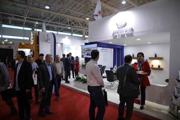 اولین روز نمایشگاه 98 5