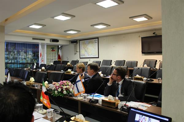 گزارش تصویری حضور مسئولان شرکت ریچ لو در اتحادیه صادرکنندگان فرآورده های نفتی