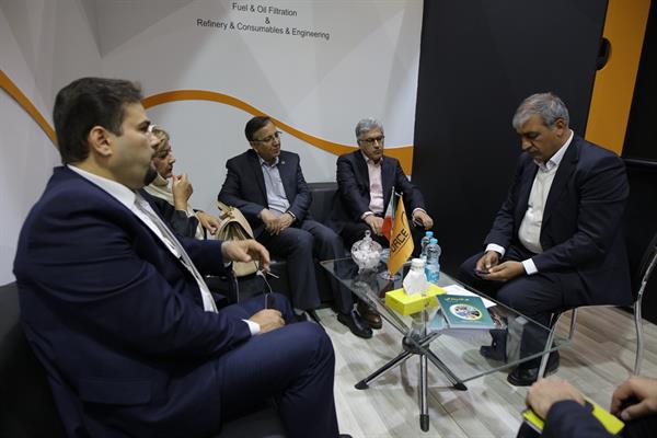 دومین روز نمایشگاه 98 3