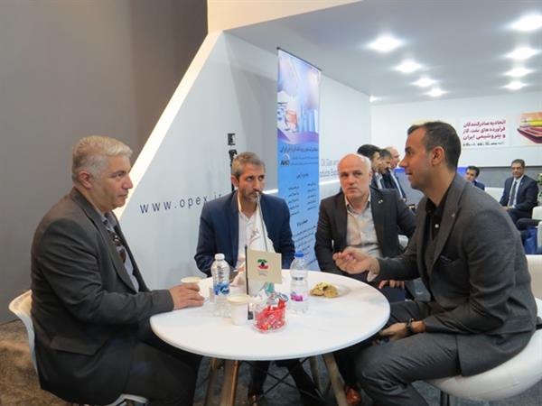 گزارش تصویری از سومین روز بیست و هفتمین نمایشگاه بین المللی نفت و گاز پالایش 33