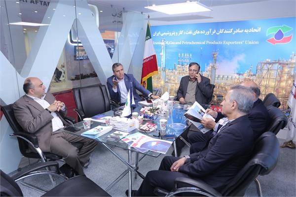 روز اول نمایشگاه نفت و گاز 97 4