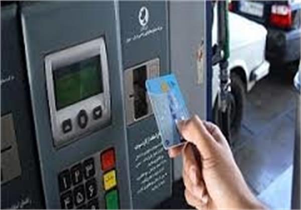 تاجگردون: حذف یا ابقای کارت سوخت در اختیار دولت است